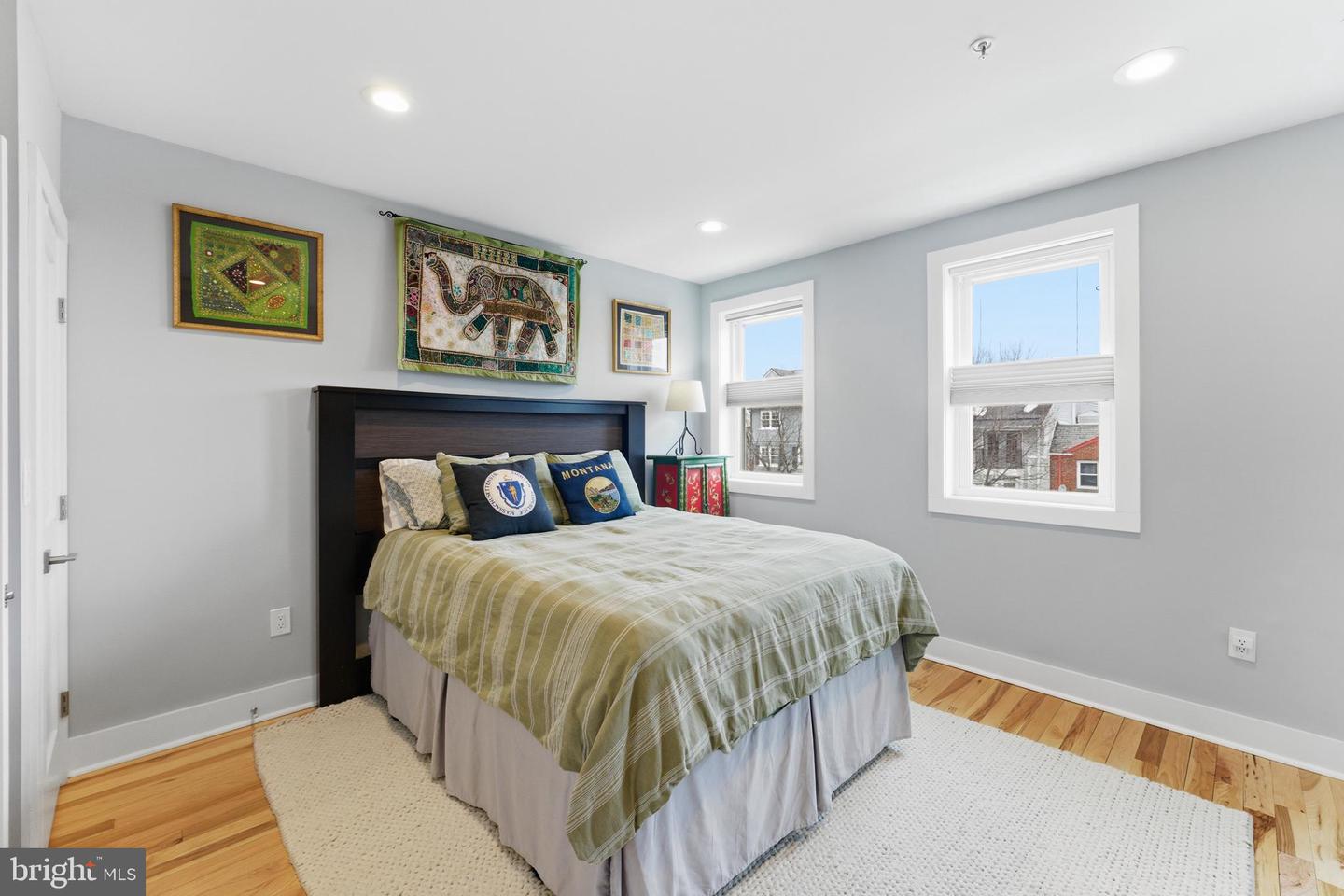 1831 INDEPENDENCE AVE SE #2, WASHINGTON, District Of Columbia 20003, 3 Bedrooms Bedrooms, 9 Rooms Rooms,3 BathroomsBathrooms,Residential,For sale,1831 INDEPENDENCE AVE SE #2,DCDC2246492 MLS # DCDC2246492