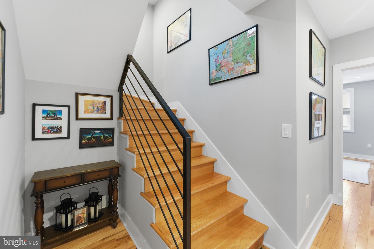 1831 INDEPENDENCE AVE SE #2, WASHINGTON, District Of Columbia 20003, 3 Bedrooms Bedrooms, 9 Rooms Rooms,3 BathroomsBathrooms,Residential,For sale,1831 INDEPENDENCE AVE SE #2,DCDC2246492 MLS # DCDC2246492