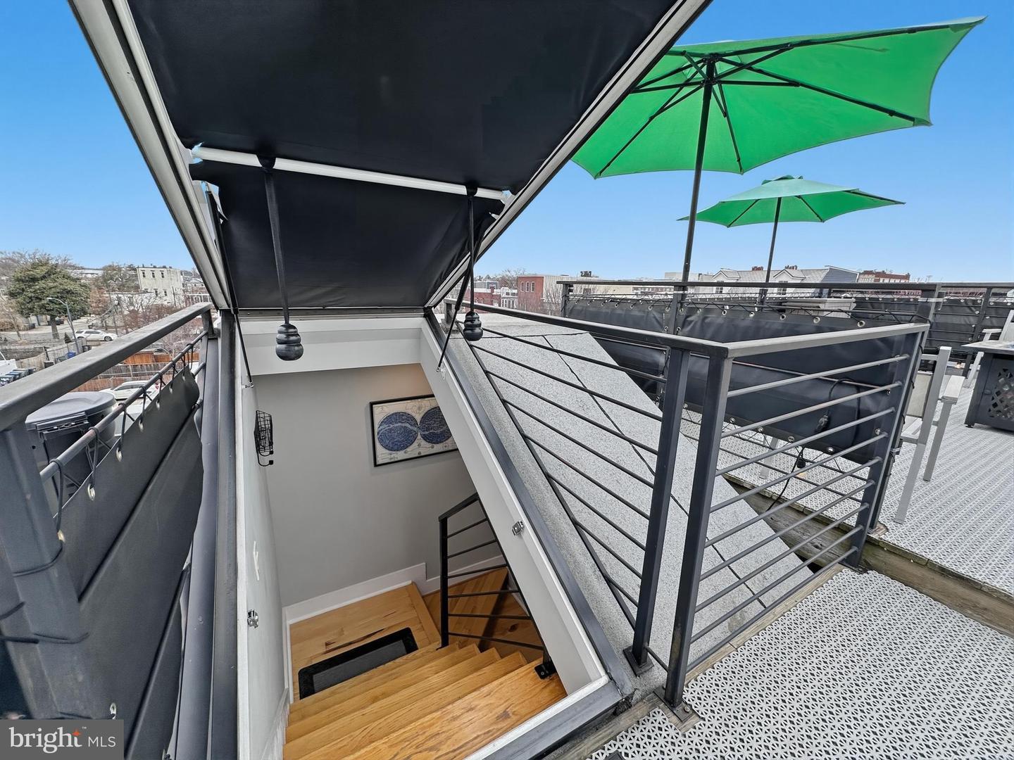 1831 INDEPENDENCE AVE SE #2, WASHINGTON, District Of Columbia 20003, 3 Bedrooms Bedrooms, 9 Rooms Rooms,3 BathroomsBathrooms,Residential,For sale,1831 INDEPENDENCE AVE SE #2,DCDC2246492 MLS # DCDC2246492