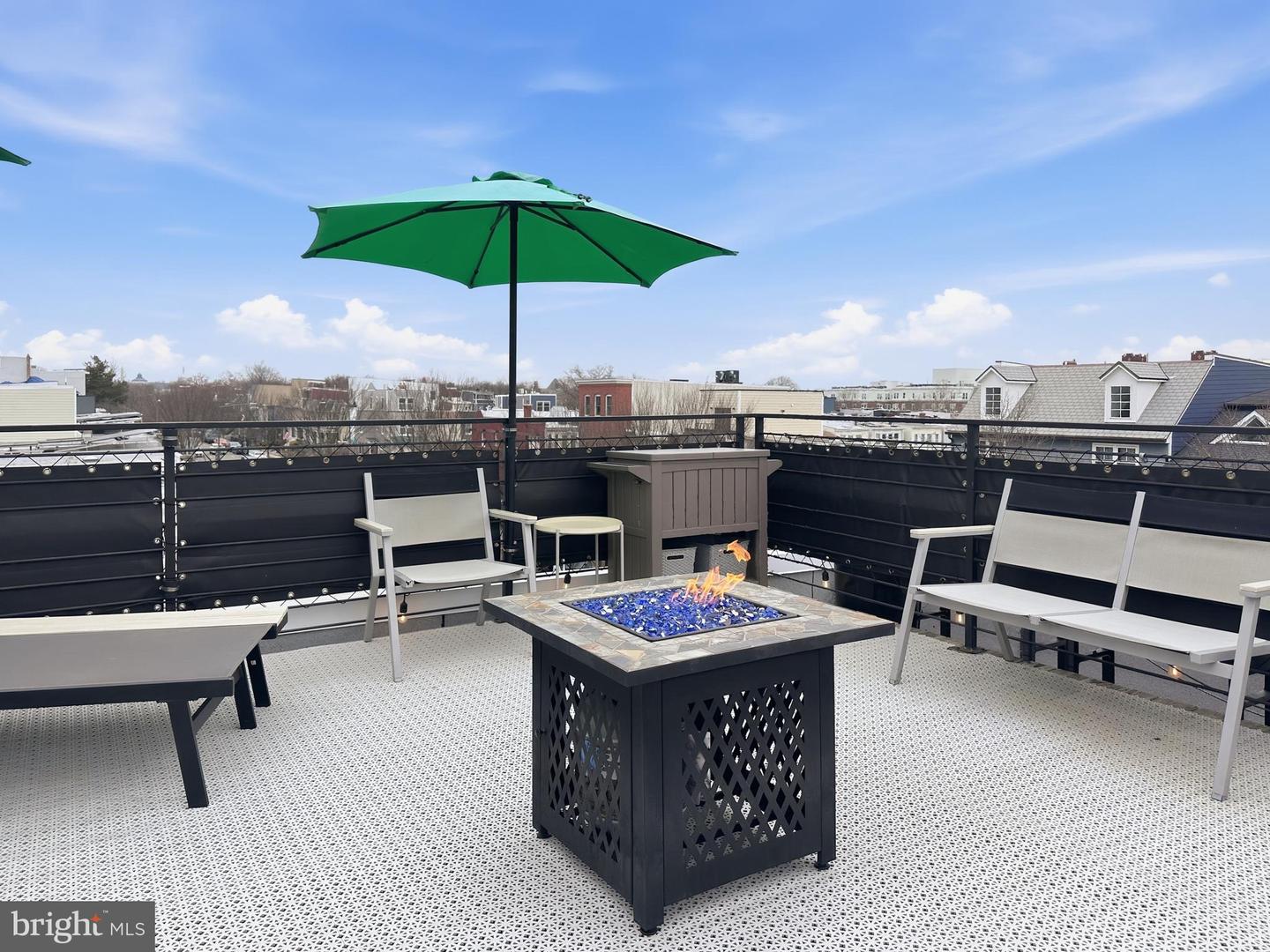 1831 INDEPENDENCE AVE SE #2, WASHINGTON, District Of Columbia 20003, 3 Bedrooms Bedrooms, 9 Rooms Rooms,3 BathroomsBathrooms,Residential,For sale,1831 INDEPENDENCE AVE SE #2,DCDC2246492 MLS # DCDC2246492