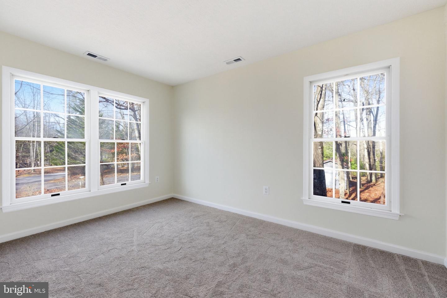 109 HILLTOP CT, CROSS JUNCTION, Virginia 22625, 3 Bedrooms Bedrooms, 7 Rooms Rooms,2 BathroomsBathrooms,Residential,For sale,109 HILLTOP CT,VAFV2039644 MLS # VAFV2039644