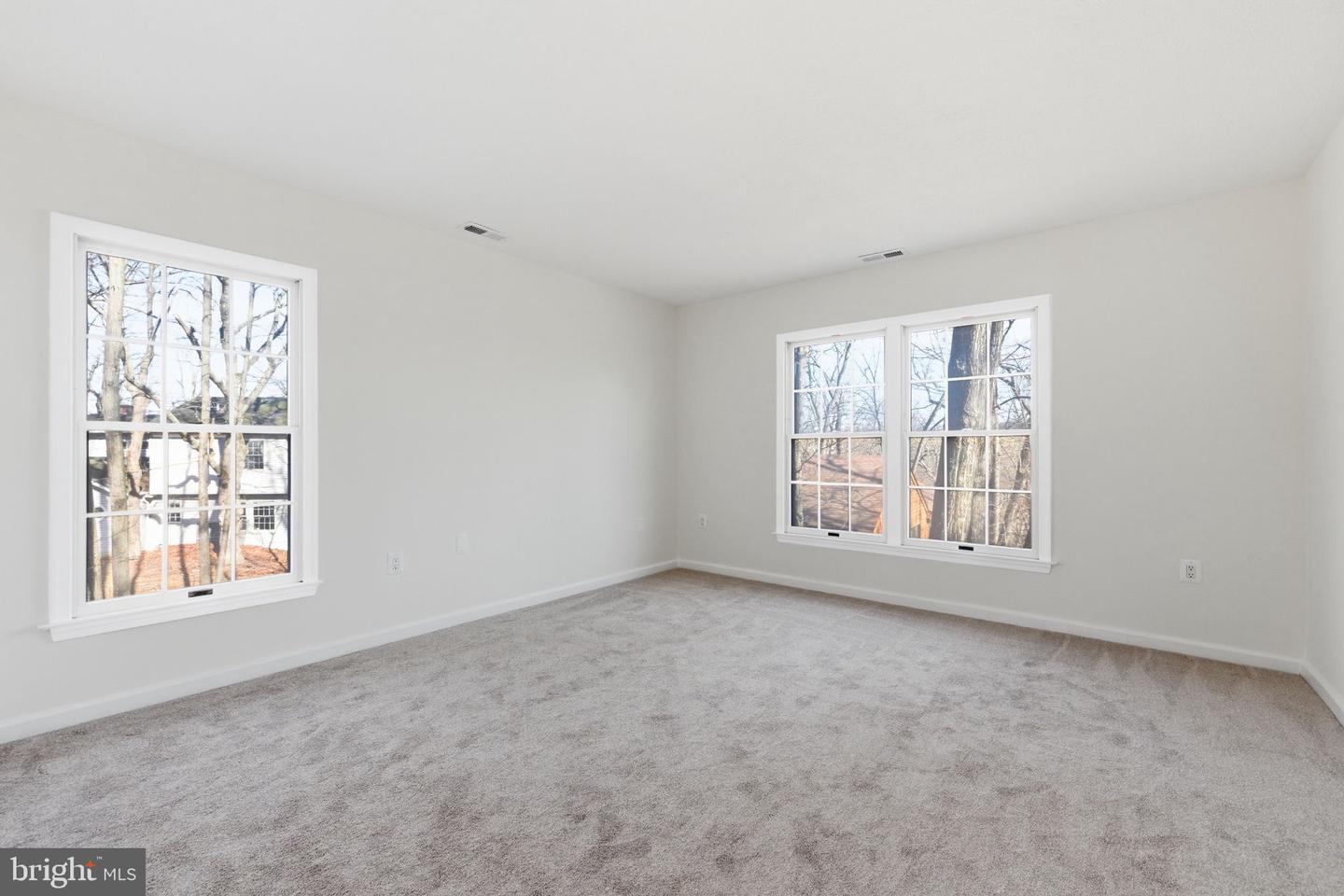 109 HILLTOP CT, CROSS JUNCTION, Virginia 22625, 3 Bedrooms Bedrooms, 7 Rooms Rooms,2 BathroomsBathrooms,Residential,For sale,109 HILLTOP CT,VAFV2039644 MLS # VAFV2039644