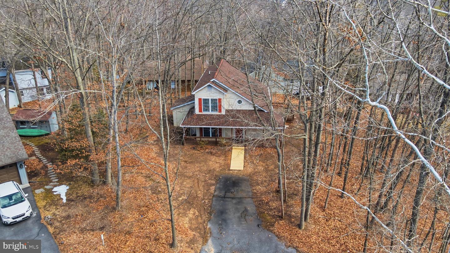 109 HILLTOP CT, CROSS JUNCTION, Virginia 22625, 3 Bedrooms Bedrooms, 7 Rooms Rooms,2 BathroomsBathrooms,Residential,For sale,109 HILLTOP CT,VAFV2039644 MLS # VAFV2039644