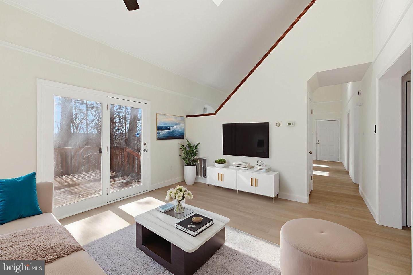 109 HILLTOP CT, CROSS JUNCTION, Virginia 22625, 3 Bedrooms Bedrooms, 7 Rooms Rooms,2 BathroomsBathrooms,Residential,For sale,109 HILLTOP CT,VAFV2039644 MLS # VAFV2039644