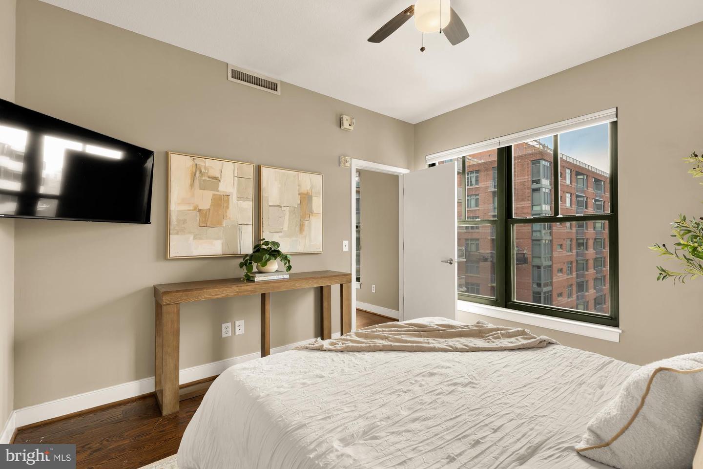 910 M ST NW #804, WASHINGTON, District Of Columbia 20001, 1 Bedroom Bedrooms, 6 Rooms Rooms,1 BathroomBathrooms,Residential,For sale,910 M ST NW #804,DCDC2246596 MLS # DCDC2246596