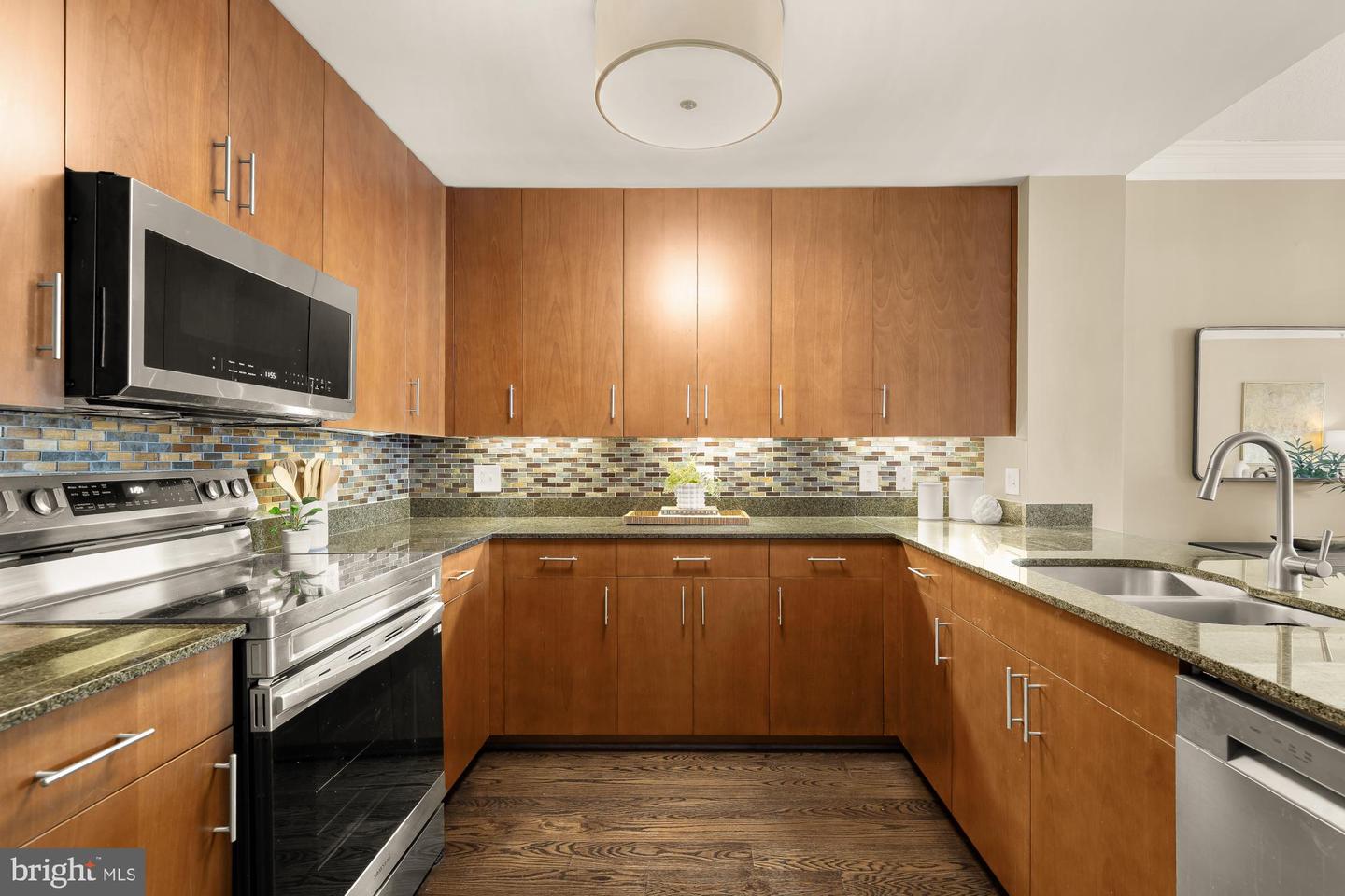 910 M ST NW #804, WASHINGTON, District Of Columbia 20001, 1 Bedroom Bedrooms, 6 Rooms Rooms,1 BathroomBathrooms,Residential,For sale,910 M ST NW #804,DCDC2246596 MLS # DCDC2246596