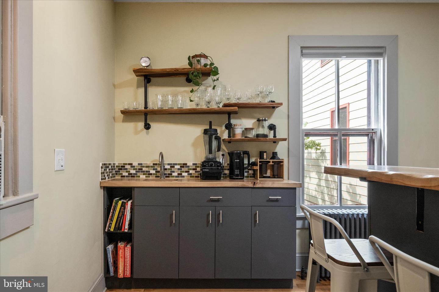 325 S CHURCH ST, BERRYVILLE, Virginia 22611, 5 Bedrooms Bedrooms, ,3 BathroomsBathrooms,Residential,For sale,325 S CHURCH ST,VACL2006510 MLS # VACL2006510