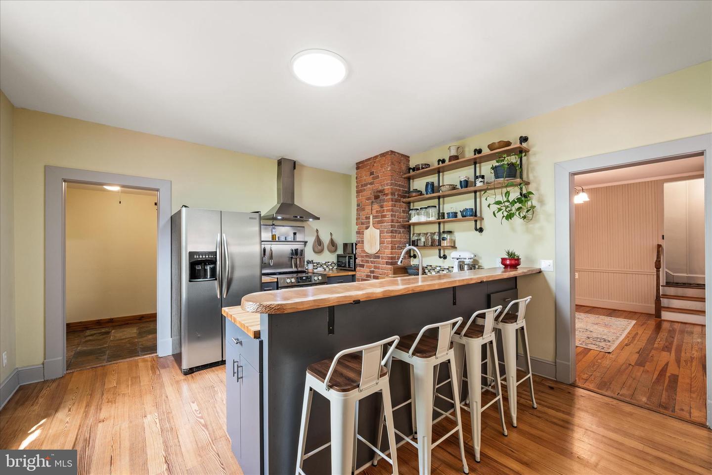 325 S CHURCH ST, BERRYVILLE, Virginia 22611, 5 Bedrooms Bedrooms, ,3 BathroomsBathrooms,Residential,For sale,325 S CHURCH ST,VACL2006510 MLS # VACL2006510