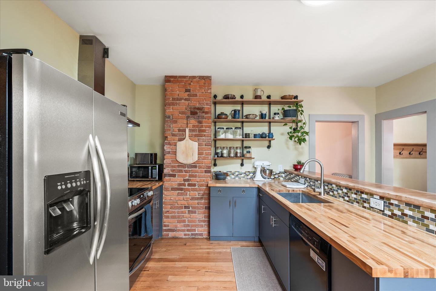 325 S CHURCH ST, BERRYVILLE, Virginia 22611, 5 Bedrooms Bedrooms, ,3 BathroomsBathrooms,Residential,For sale,325 S CHURCH ST,VACL2006510 MLS # VACL2006510