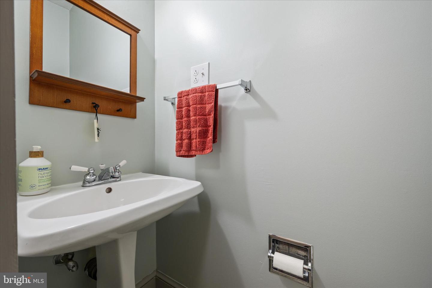 325 S CHURCH ST, BERRYVILLE, Virginia 22611, 5 Bedrooms Bedrooms, ,3 BathroomsBathrooms,Residential,For sale,325 S CHURCH ST,VACL2006510 MLS # VACL2006510