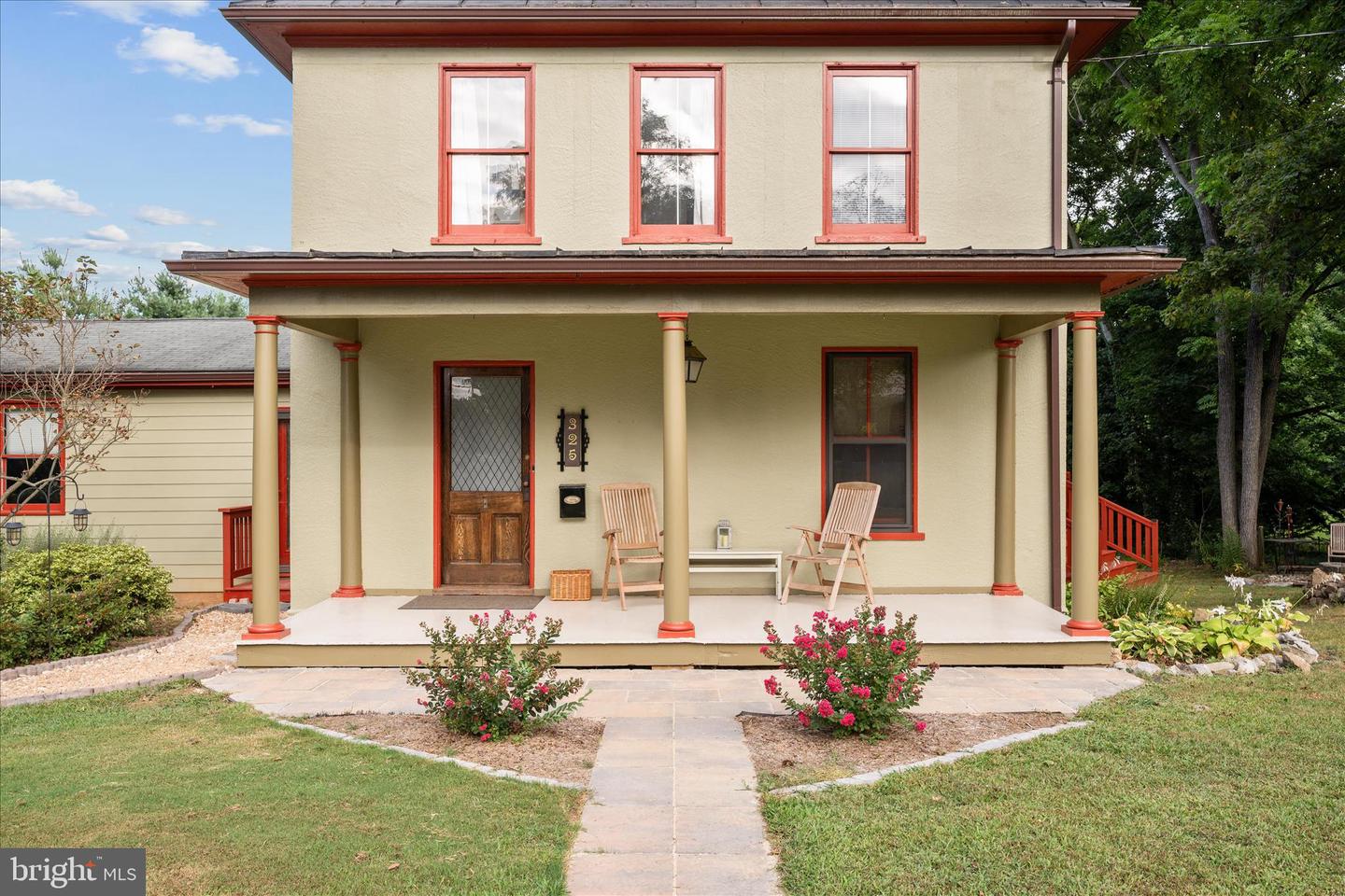 325 S CHURCH ST, BERRYVILLE, Virginia 22611, 5 Bedrooms Bedrooms, ,3 BathroomsBathrooms,Residential,For sale,325 S CHURCH ST,VACL2006510 MLS # VACL2006510