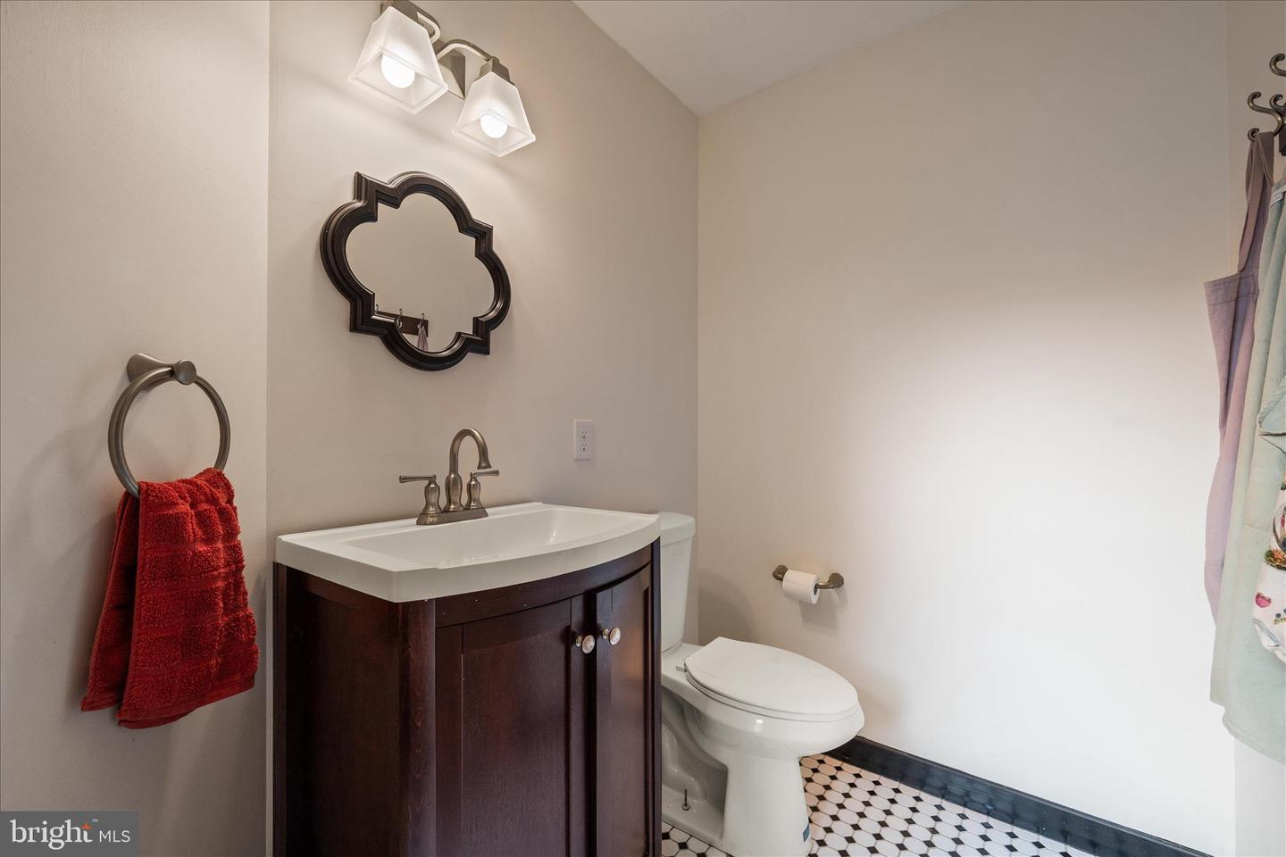 325 S CHURCH ST, BERRYVILLE, Virginia 22611, 5 Bedrooms Bedrooms, ,3 BathroomsBathrooms,Residential,For sale,325 S CHURCH ST,VACL2006510 MLS # VACL2006510