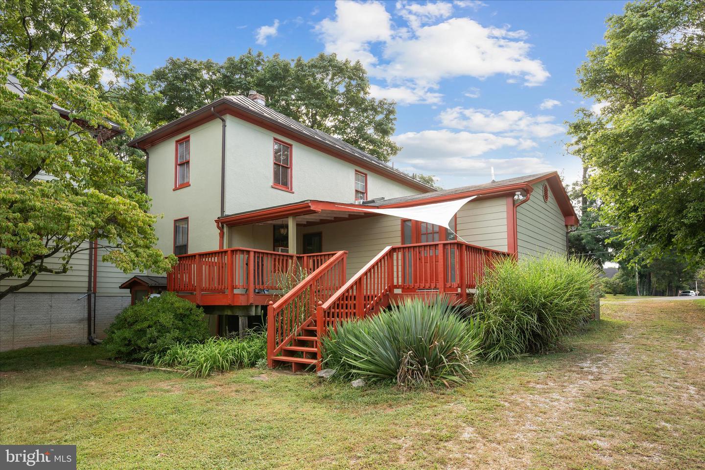 325 S CHURCH ST, BERRYVILLE, Virginia 22611, 5 Bedrooms Bedrooms, ,3 BathroomsBathrooms,Residential,For sale,325 S CHURCH ST,VACL2006510 MLS # VACL2006510