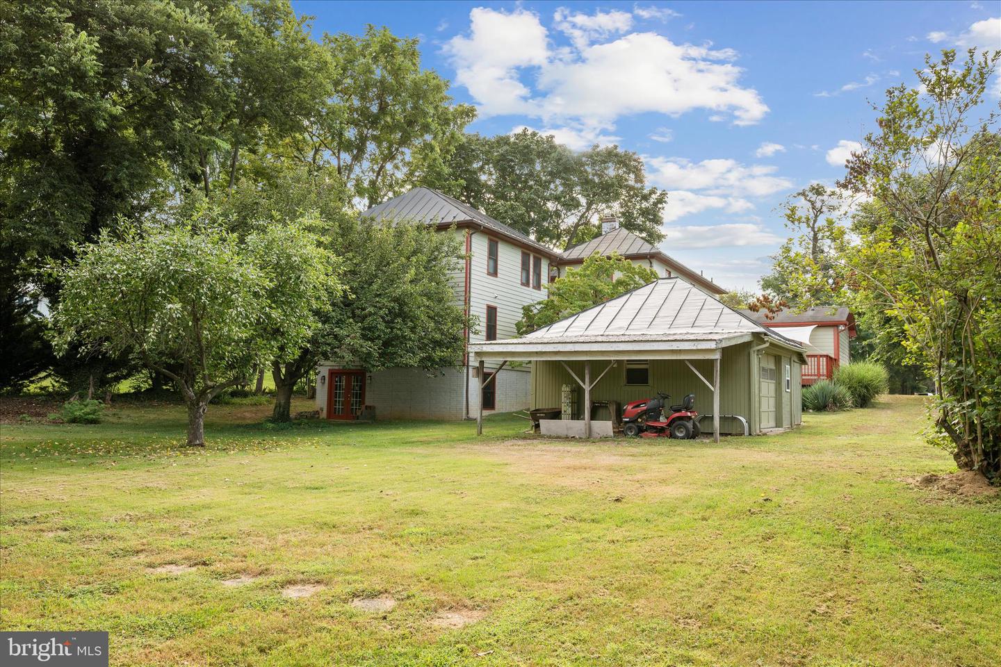 325 S CHURCH ST, BERRYVILLE, Virginia 22611, 5 Bedrooms Bedrooms, ,3 BathroomsBathrooms,Residential,For sale,325 S CHURCH ST,VACL2006510 MLS # VACL2006510