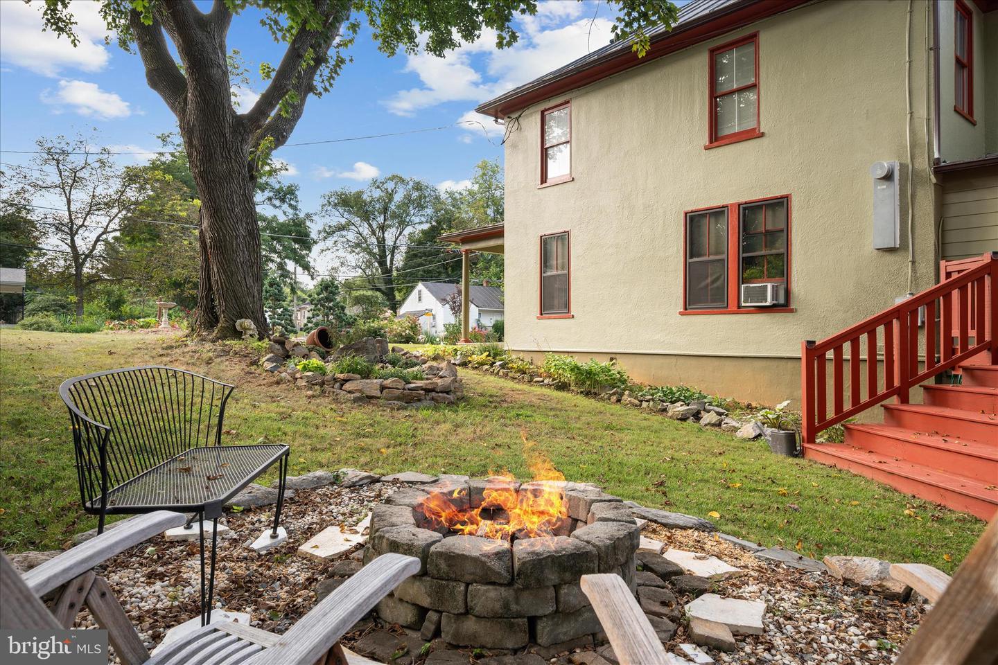 325 S CHURCH ST, BERRYVILLE, Virginia 22611, 5 Bedrooms Bedrooms, ,3 BathroomsBathrooms,Residential,For sale,325 S CHURCH ST,VACL2006510 MLS # VACL2006510