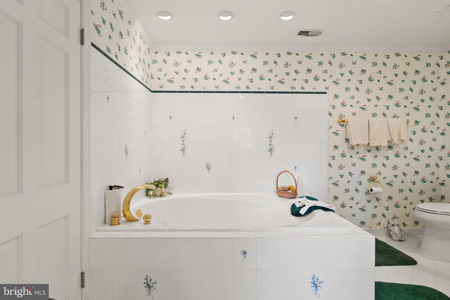 1207 TOWLSTON RD, GREAT FALLS, Virginia 22066, 6 Bedrooms Bedrooms, ,4 BathroomsBathrooms,Residential,For sale,1207 TOWLSTON RD,VAFX2291586 MLS # VAFX2291586