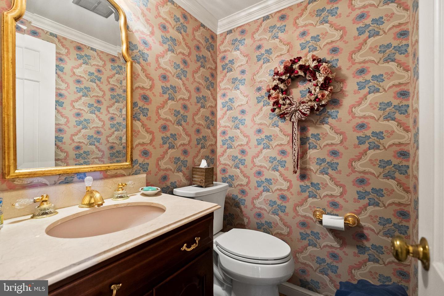 1207 TOWLSTON RD, GREAT FALLS, Virginia 22066, 6 Bedrooms Bedrooms, ,4 BathroomsBathrooms,Residential,For sale,1207 TOWLSTON RD,VAFX2291586 MLS # VAFX2291586