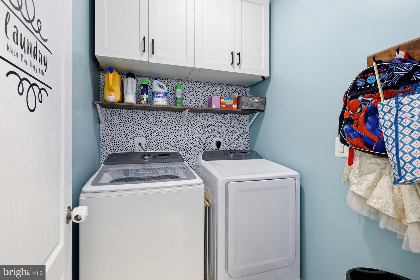 325 PHILLIPS ST, FREDERICKSBURG, Virginia 22405, 5 Bedrooms Bedrooms, ,3 BathroomsBathrooms,Residential,For sale,325 PHILLIPS ST,VAST2046262 MLS # VAST2046262