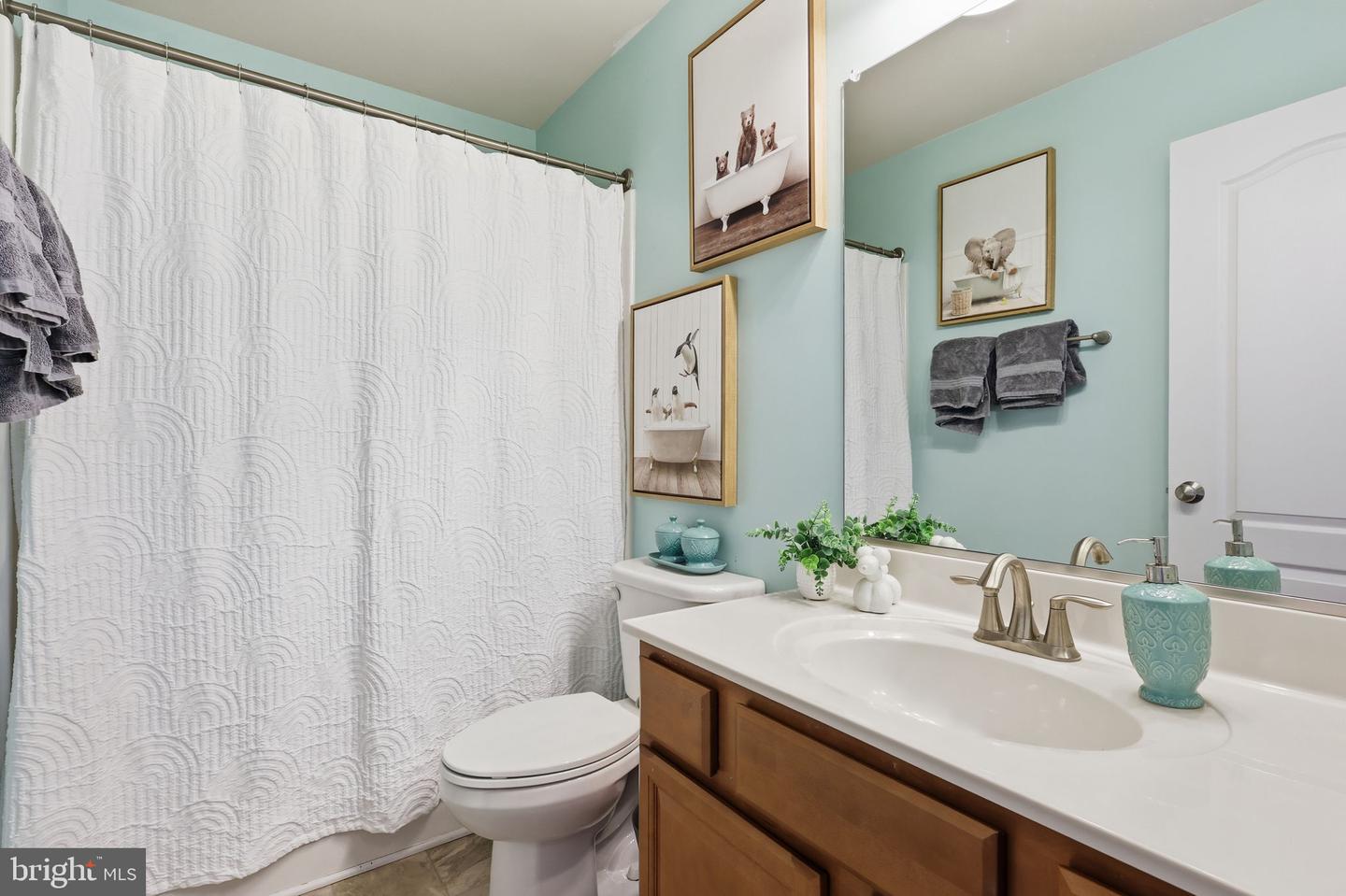 325 PHILLIPS ST, FREDERICKSBURG, Virginia 22405, 5 Bedrooms Bedrooms, ,3 BathroomsBathrooms,Residential,For sale,325 PHILLIPS ST,VAST2046262 MLS # VAST2046262