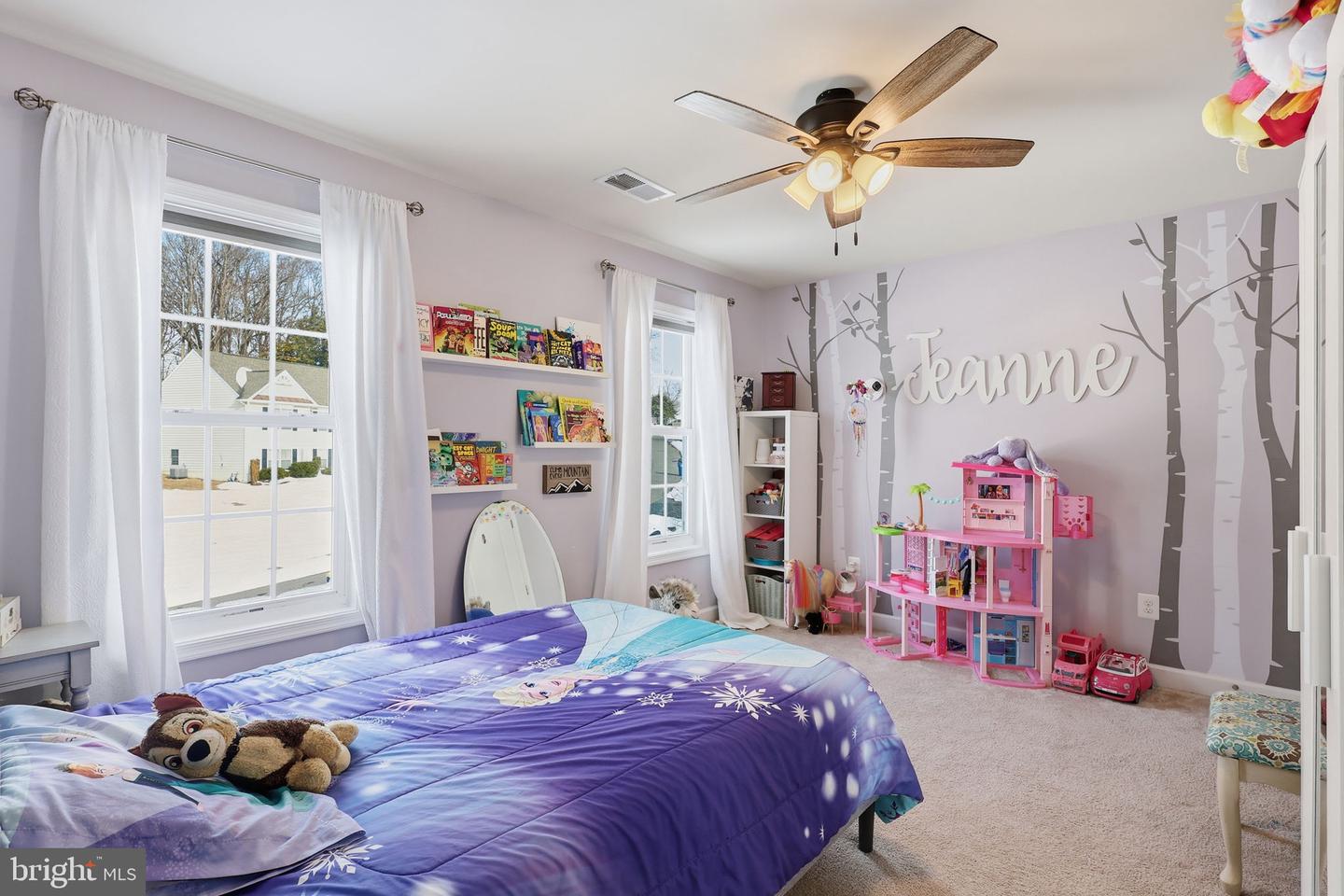 325 PHILLIPS ST, FREDERICKSBURG, Virginia 22405, 5 Bedrooms Bedrooms, ,3 BathroomsBathrooms,Residential,For sale,325 PHILLIPS ST,VAST2046262 MLS # VAST2046262