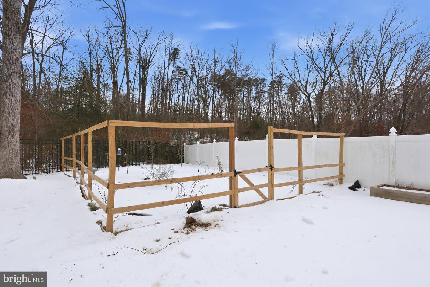 325 PHILLIPS ST, FREDERICKSBURG, Virginia 22405, 5 Bedrooms Bedrooms, ,3 BathroomsBathrooms,Residential,For sale,325 PHILLIPS ST,VAST2046262 MLS # VAST2046262