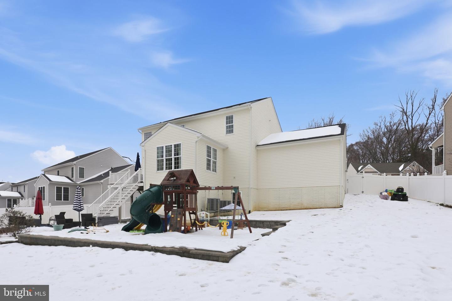 325 PHILLIPS ST, FREDERICKSBURG, Virginia 22405, 5 Bedrooms Bedrooms, ,3 BathroomsBathrooms,Residential,For sale,325 PHILLIPS ST,VAST2046262 MLS # VAST2046262