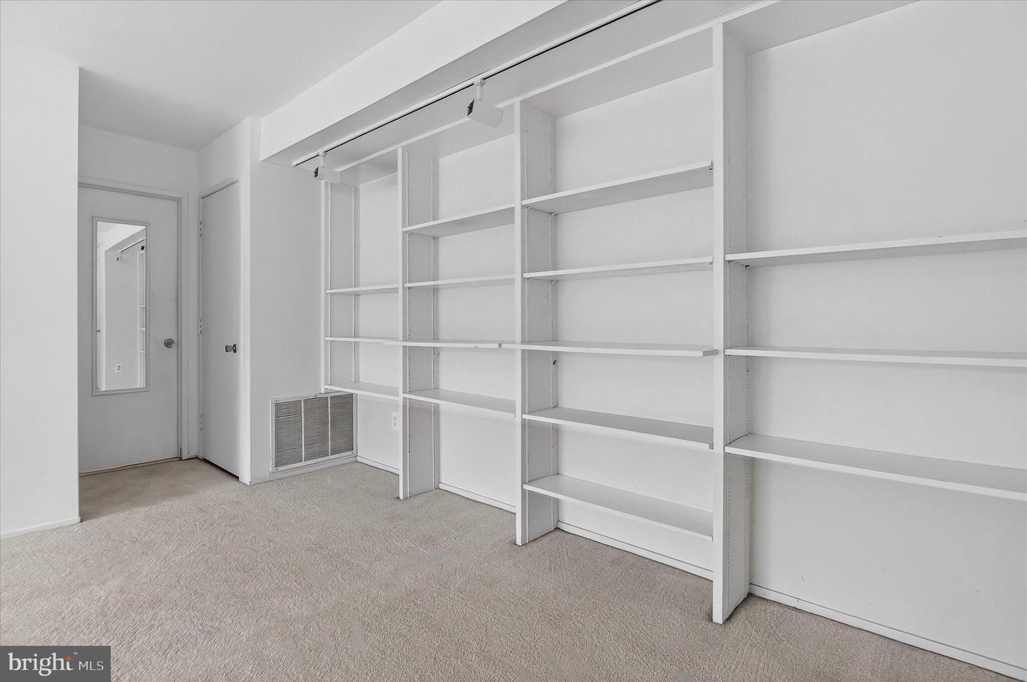 509 FLORIDA AVE #103, HERNDON, Virginia 20170, 2 Bedrooms Bedrooms, ,1 BathroomBathrooms,Residential,For sale,509 FLORIDA AVE #103,VAFX2291712 MLS # VAFX2291712