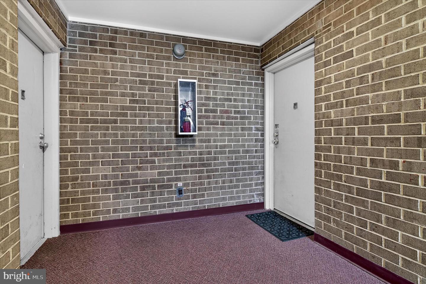 509 FLORIDA AVE #103, HERNDON, Virginia 20170, 2 Bedrooms Bedrooms, ,1 BathroomBathrooms,Residential,For sale,509 FLORIDA AVE #103,VAFX2291712 MLS # VAFX2291712