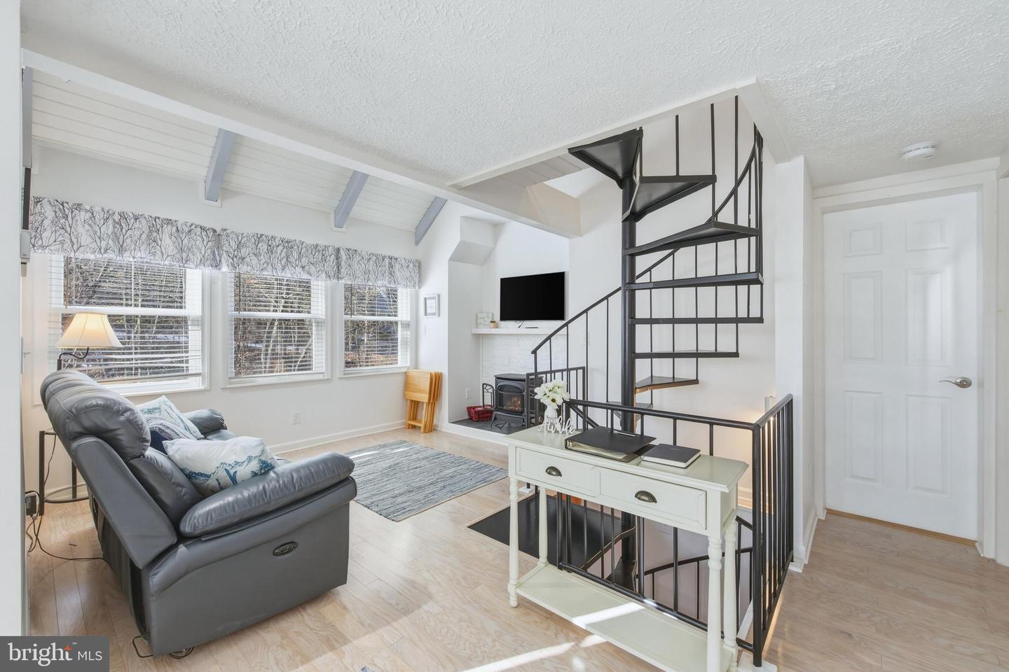 331A KING #9A, BASYE, Virginia 22810, 2 Bedrooms Bedrooms, 5 Rooms Rooms,1 BathroomBathrooms,Residential,For sale,331A KING #9A,VASH2013632 MLS # VASH2013632 331A KING #9A, BASYE, Virginia 22810, 2 Bedrooms Bedrooms, 5 Rooms Rooms,1 BathroomBathrooms,Residential,For sale,331A KING #9A,VASH2013632 MLS # VASH2013632