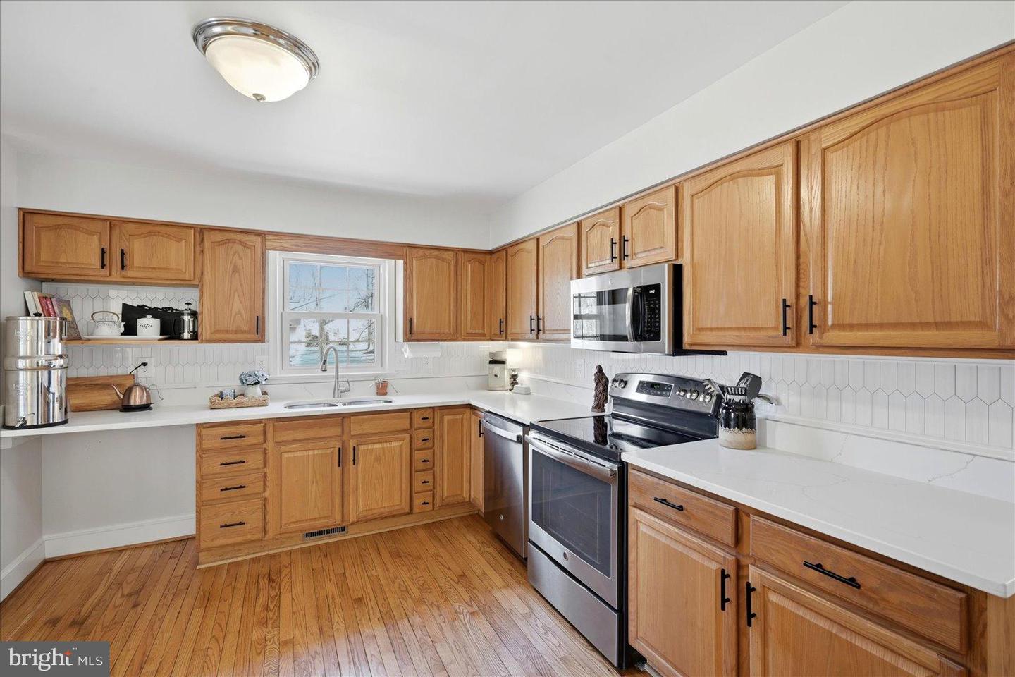 420 LURAY AVE, FRONT ROYAL, Virginia 22630, 5 Bedrooms Bedrooms, 12 Rooms Rooms,3 BathroomsBathrooms,Residential,For sale,420 LURAY AVE,VAWR2013460 MLS # VAWR2013460