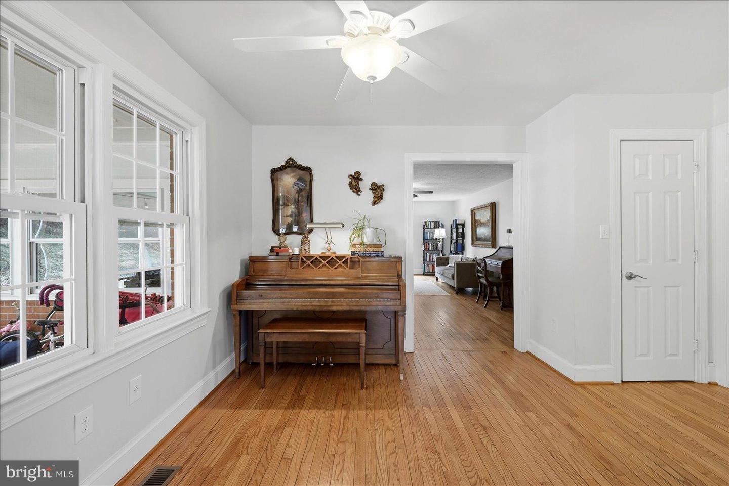 420 LURAY AVE, FRONT ROYAL, Virginia 22630, 5 Bedrooms Bedrooms, 12 Rooms Rooms,3 BathroomsBathrooms,Residential,For sale,420 LURAY AVE,VAWR2013460 MLS # VAWR2013460