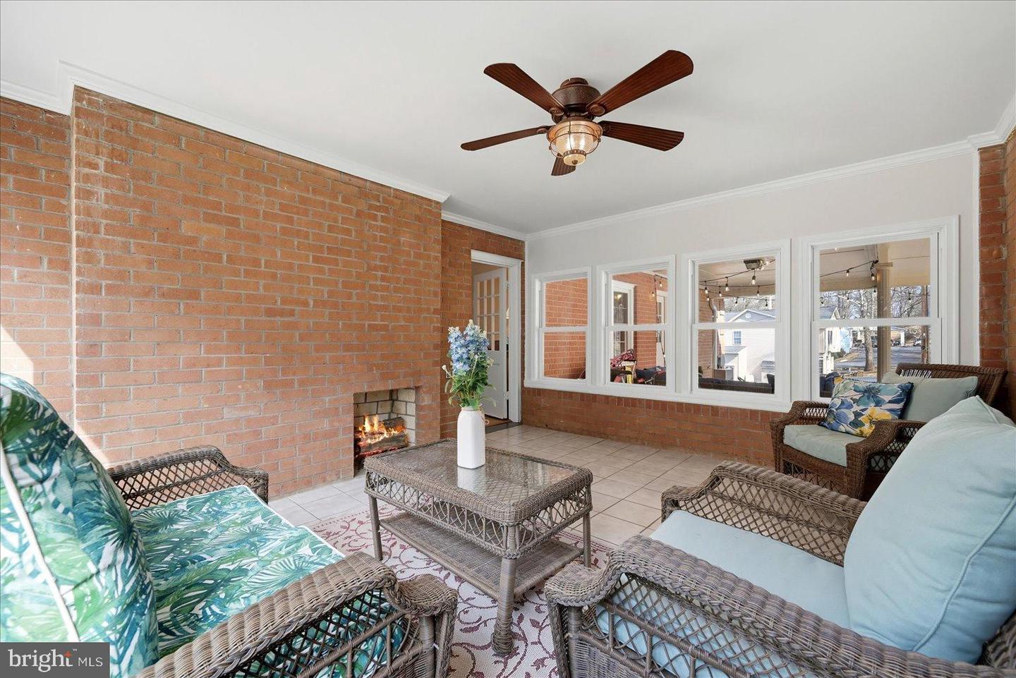 420 LURAY AVE, FRONT ROYAL, Virginia 22630, 5 Bedrooms Bedrooms, 12 Rooms Rooms,3 BathroomsBathrooms,Residential,For sale,420 LURAY AVE,VAWR2013460 MLS # VAWR2013460