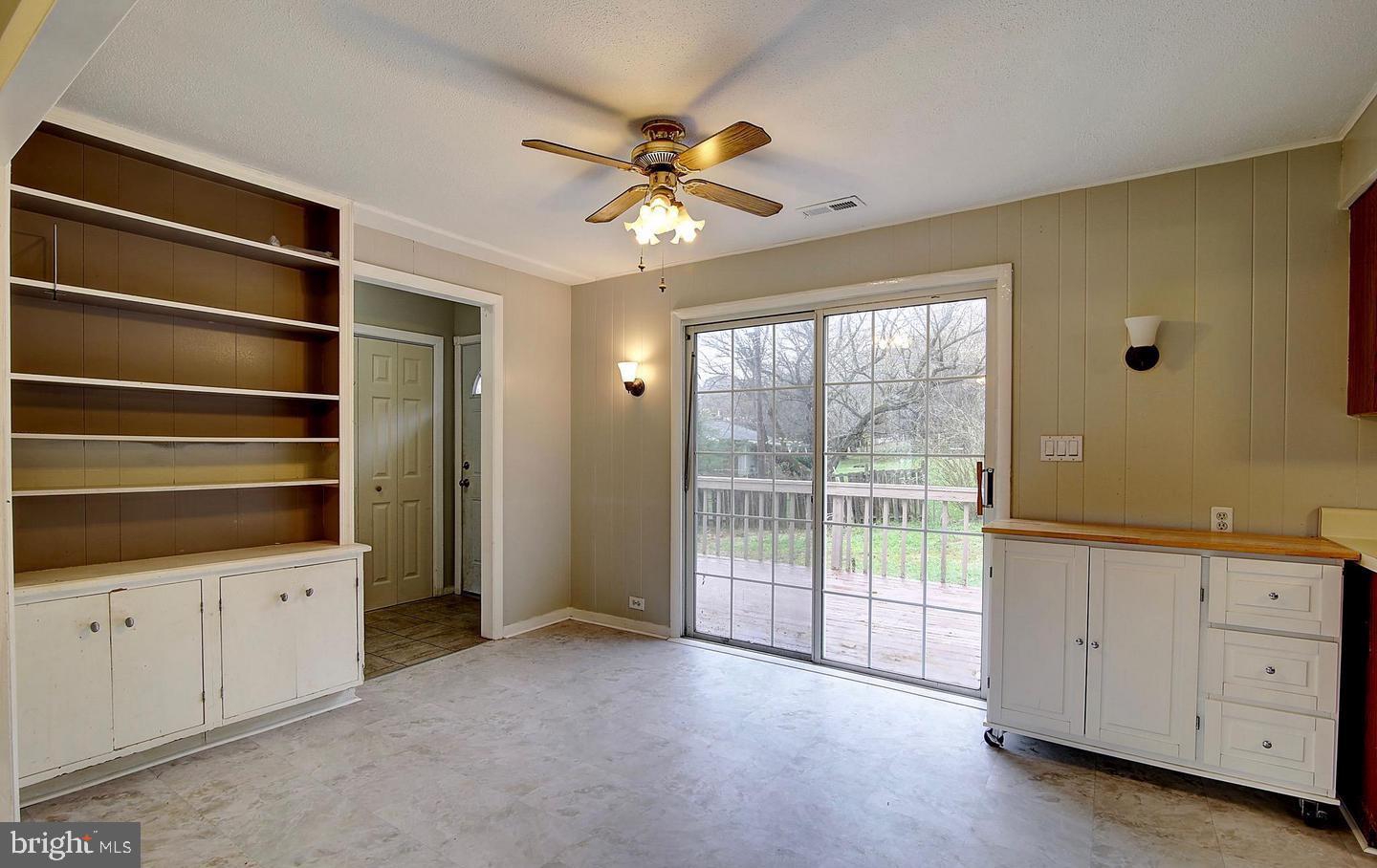 13096 FURNACE MOUNTAIN RD, LOVETTSVILLE, Virginia 20180, 3 Bedrooms Bedrooms, ,1 BathroomBathrooms,Residential,For sale,13096 FURNACE MOUNTAIN RD,VALO2116322 MLS # VALO2116322