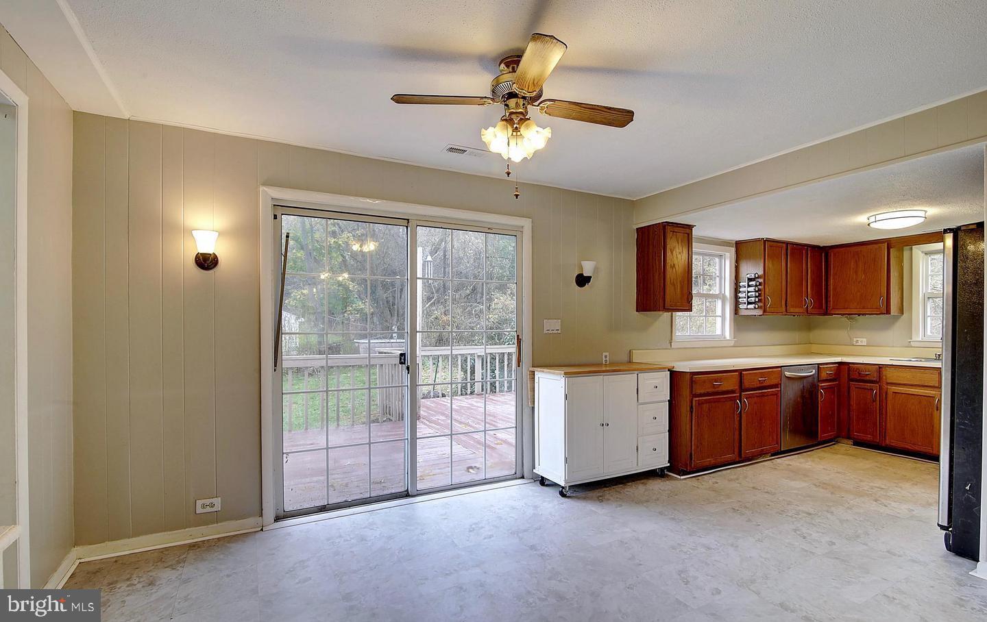 13096 FURNACE MOUNTAIN RD, LOVETTSVILLE, Virginia 20180, 3 Bedrooms Bedrooms, ,1 BathroomBathrooms,Residential,For sale,13096 FURNACE MOUNTAIN RD,VALO2116322 MLS # VALO2116322