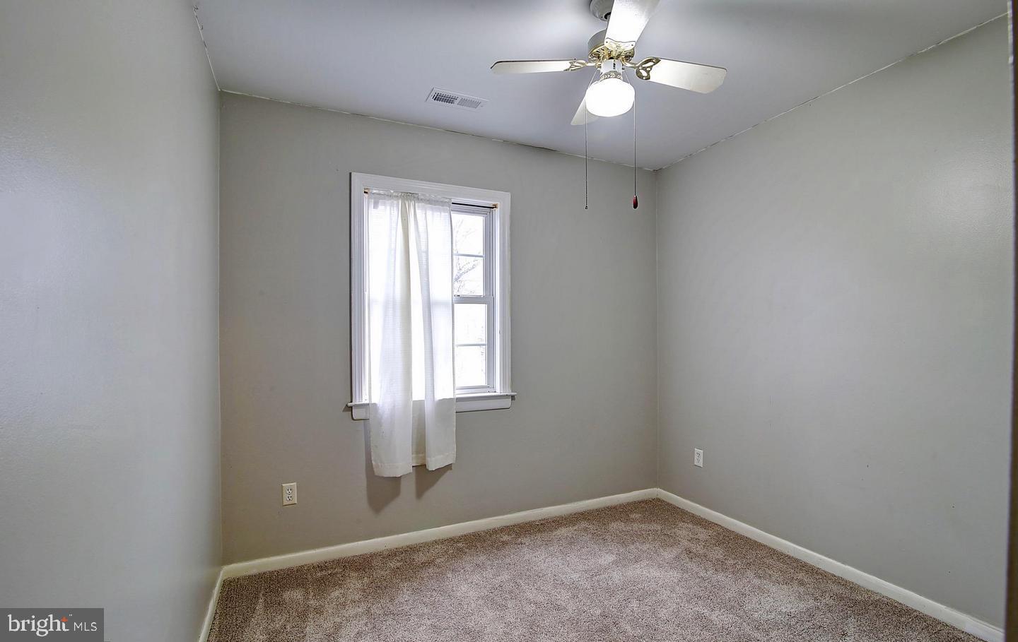 13096 FURNACE MOUNTAIN RD, LOVETTSVILLE, Virginia 20180, 3 Bedrooms Bedrooms, ,1 BathroomBathrooms,Residential,For sale,13096 FURNACE MOUNTAIN RD,VALO2116322 MLS # VALO2116322