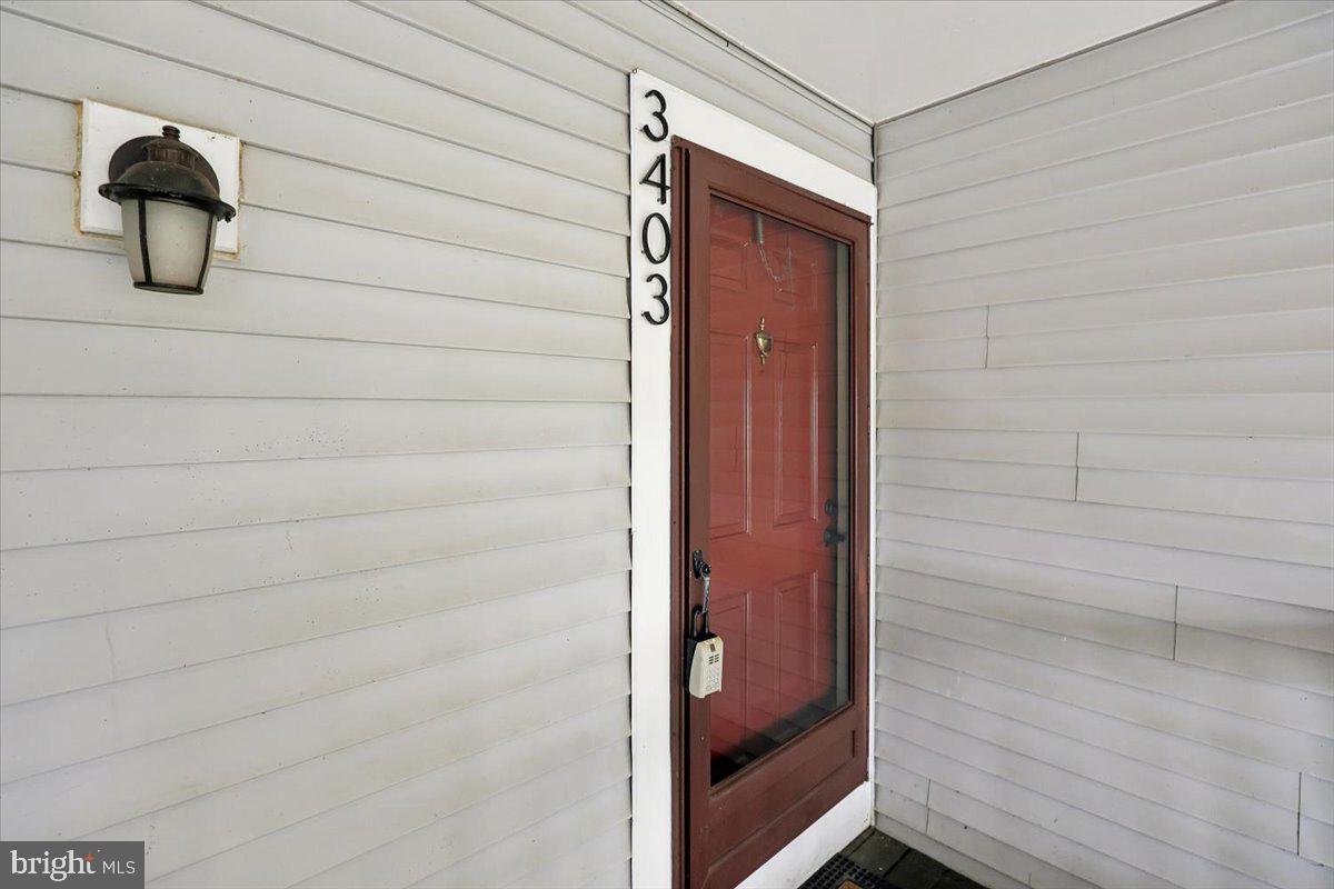 3403 LAKESIDE VIEW DR #18-4, FALLS CHURCH, Virginia 22041, 2 Bedrooms Bedrooms, ,1 BathroomBathrooms,Residential,For sale,3403 LAKESIDE VIEW DR #18-4,VAFX2291978 MLS # VAFX2291978