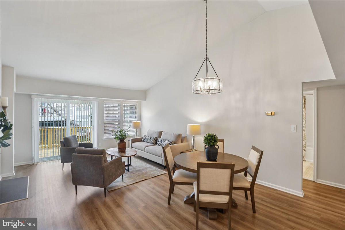 3403 LAKESIDE VIEW DR #18-4, FALLS CHURCH, Virginia 22041, 2 Bedrooms Bedrooms, ,1 BathroomBathrooms,Residential,For sale,3403 LAKESIDE VIEW DR #18-4,VAFX2291978 MLS # VAFX2291978