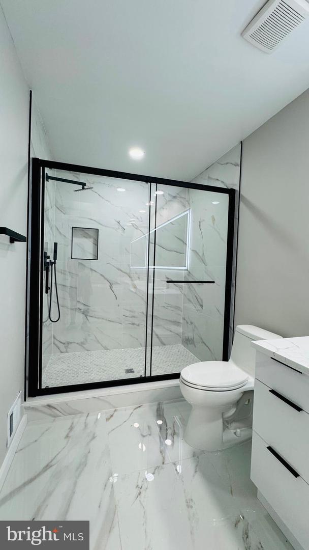 1671 CEDAR HOLLOW WAY, RESTON, Virginia 20194, 4 Bedrooms Bedrooms, ,4 BathroomsBathrooms,Residential,For sale,1671 CEDAR HOLLOW WAY,VAFX2292006 MLS # VAFX2292006