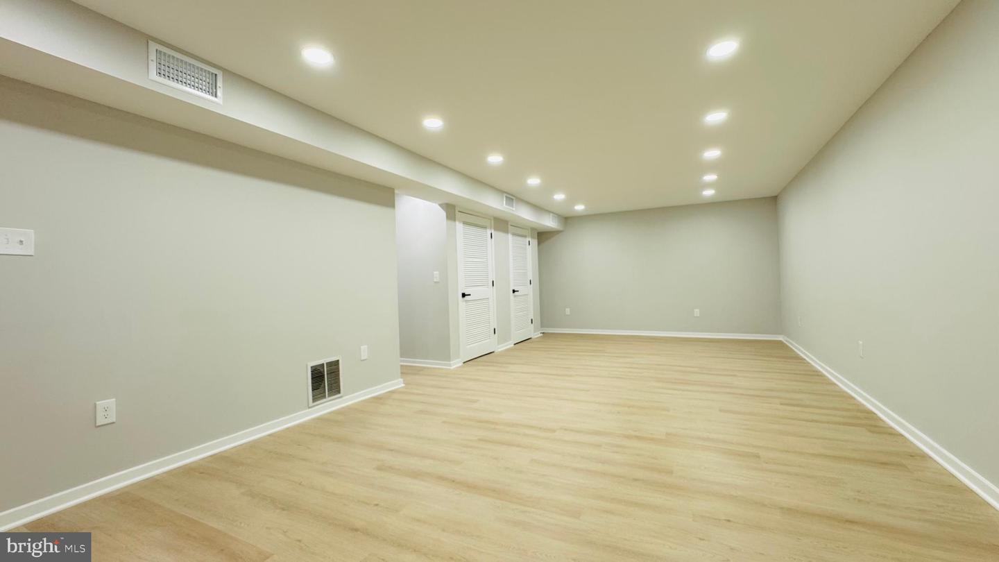 1671 CEDAR HOLLOW WAY, RESTON, Virginia 20194, 4 Bedrooms Bedrooms, ,4 BathroomsBathrooms,Residential,For sale,1671 CEDAR HOLLOW WAY,VAFX2292006 MLS # VAFX2292006