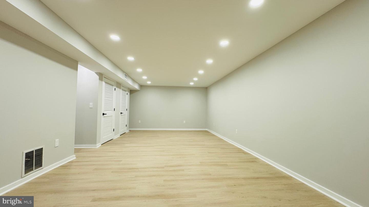 1671 CEDAR HOLLOW WAY, RESTON, Virginia 20194, 4 Bedrooms Bedrooms, ,4 BathroomsBathrooms,Residential,For sale,1671 CEDAR HOLLOW WAY,VAFX2292006 MLS # VAFX2292006