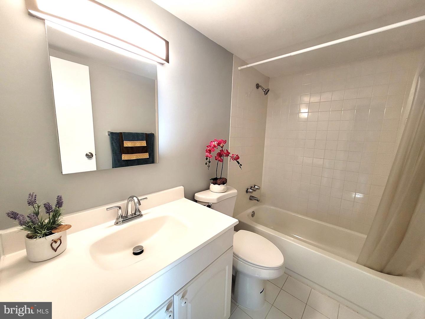 9800 KINGSBRIDGE DR #2, FAIRFAX, Virginia 22031, 3 Bedrooms Bedrooms, ,2 BathroomsBathrooms,Residential,For sale,9800 KINGSBRIDGE DR #2,VAFX2292020 MLS # VAFX2292020