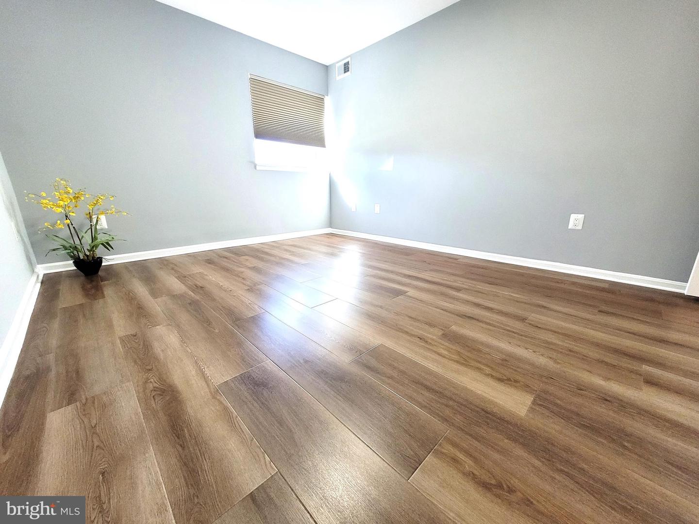 9800 KINGSBRIDGE DR #2, FAIRFAX, Virginia 22031, 3 Bedrooms Bedrooms, ,2 BathroomsBathrooms,Residential,For sale,9800 KINGSBRIDGE DR #2,VAFX2292020 MLS # VAFX2292020