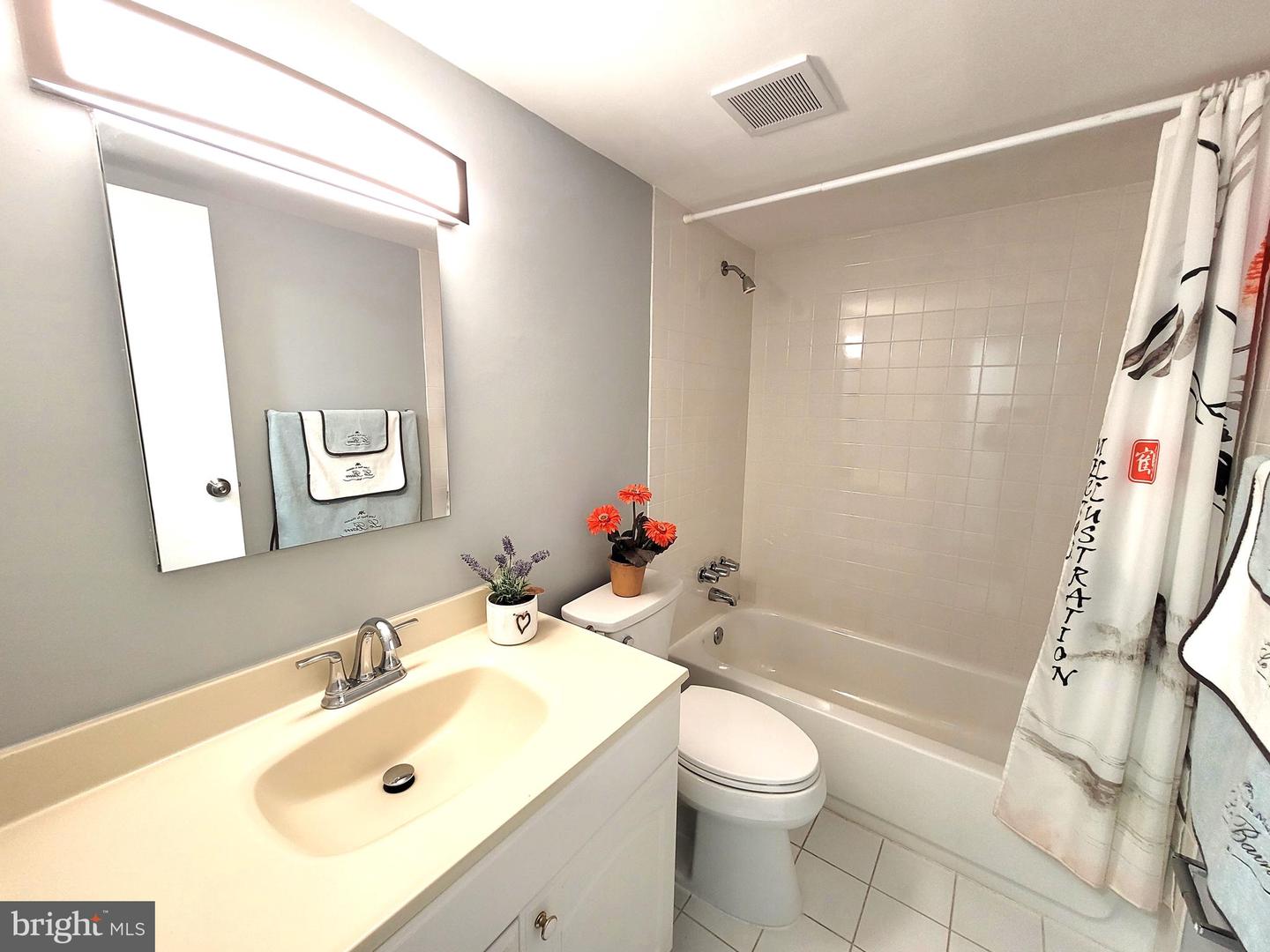 9800 KINGSBRIDGE DR #2, FAIRFAX, Virginia 22031, 3 Bedrooms Bedrooms, ,2 BathroomsBathrooms,Residential,For sale,9800 KINGSBRIDGE DR #2,VAFX2292020 MLS # VAFX2292020