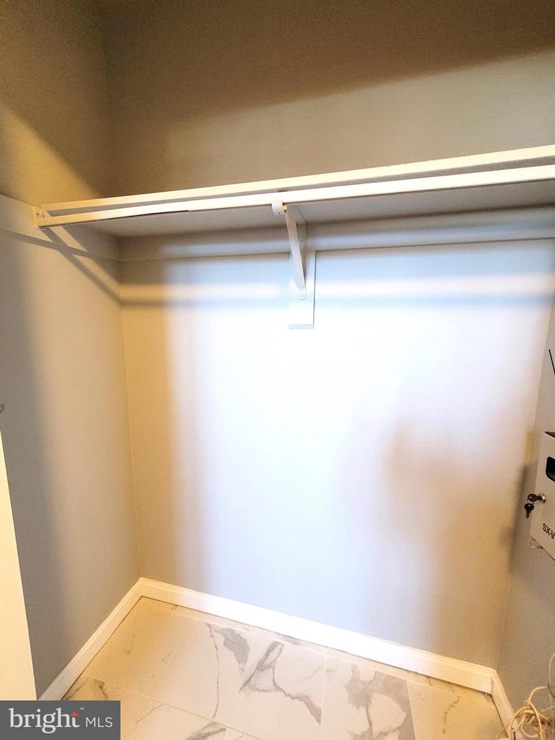 9800 KINGSBRIDGE DR #2, FAIRFAX, Virginia 22031, 3 Bedrooms Bedrooms, ,2 BathroomsBathrooms,Residential,For sale,9800 KINGSBRIDGE DR #2,VAFX2292020 MLS # VAFX2292020