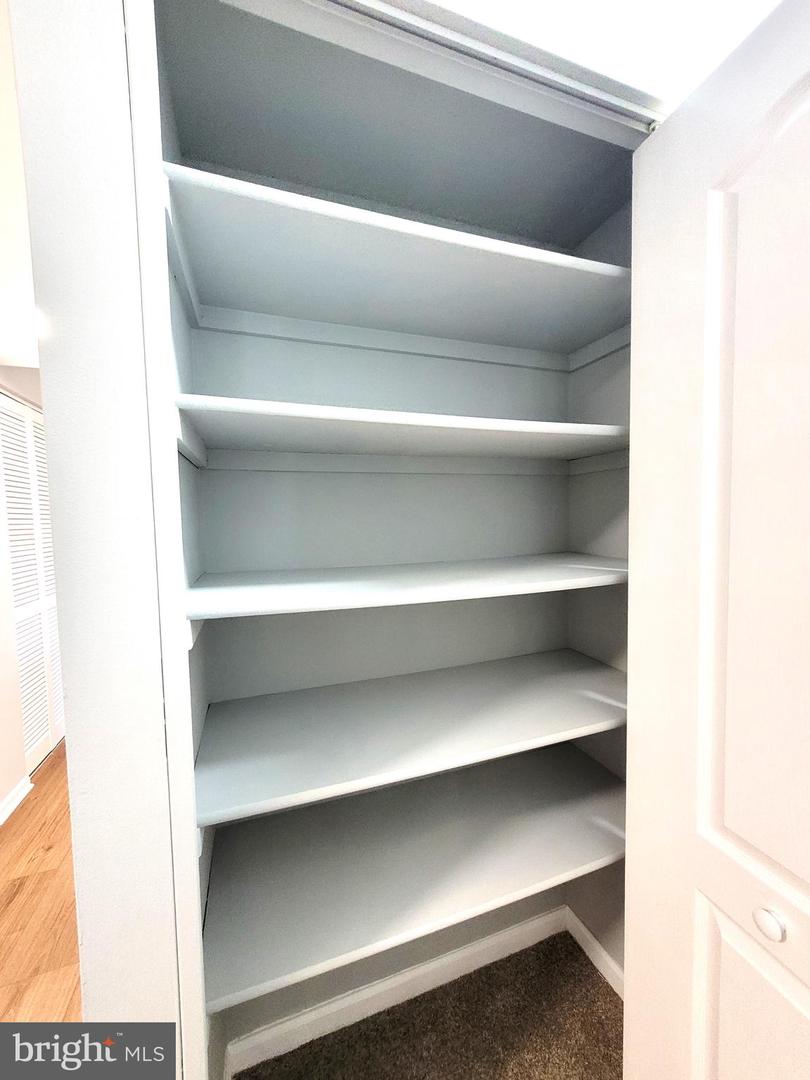 9800 KINGSBRIDGE DR #2, FAIRFAX, Virginia 22031, 3 Bedrooms Bedrooms, ,2 BathroomsBathrooms,Residential,For sale,9800 KINGSBRIDGE DR #2,VAFX2292020 MLS # VAFX2292020