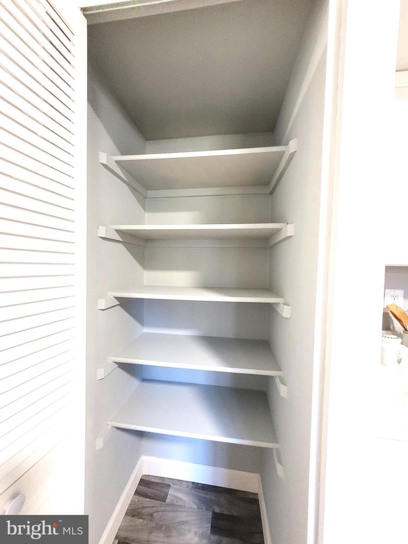 9800 KINGSBRIDGE DR #2, FAIRFAX, Virginia 22031, 3 Bedrooms Bedrooms, ,2 BathroomsBathrooms,Residential,For sale,9800 KINGSBRIDGE DR #2,VAFX2292020 MLS # VAFX2292020