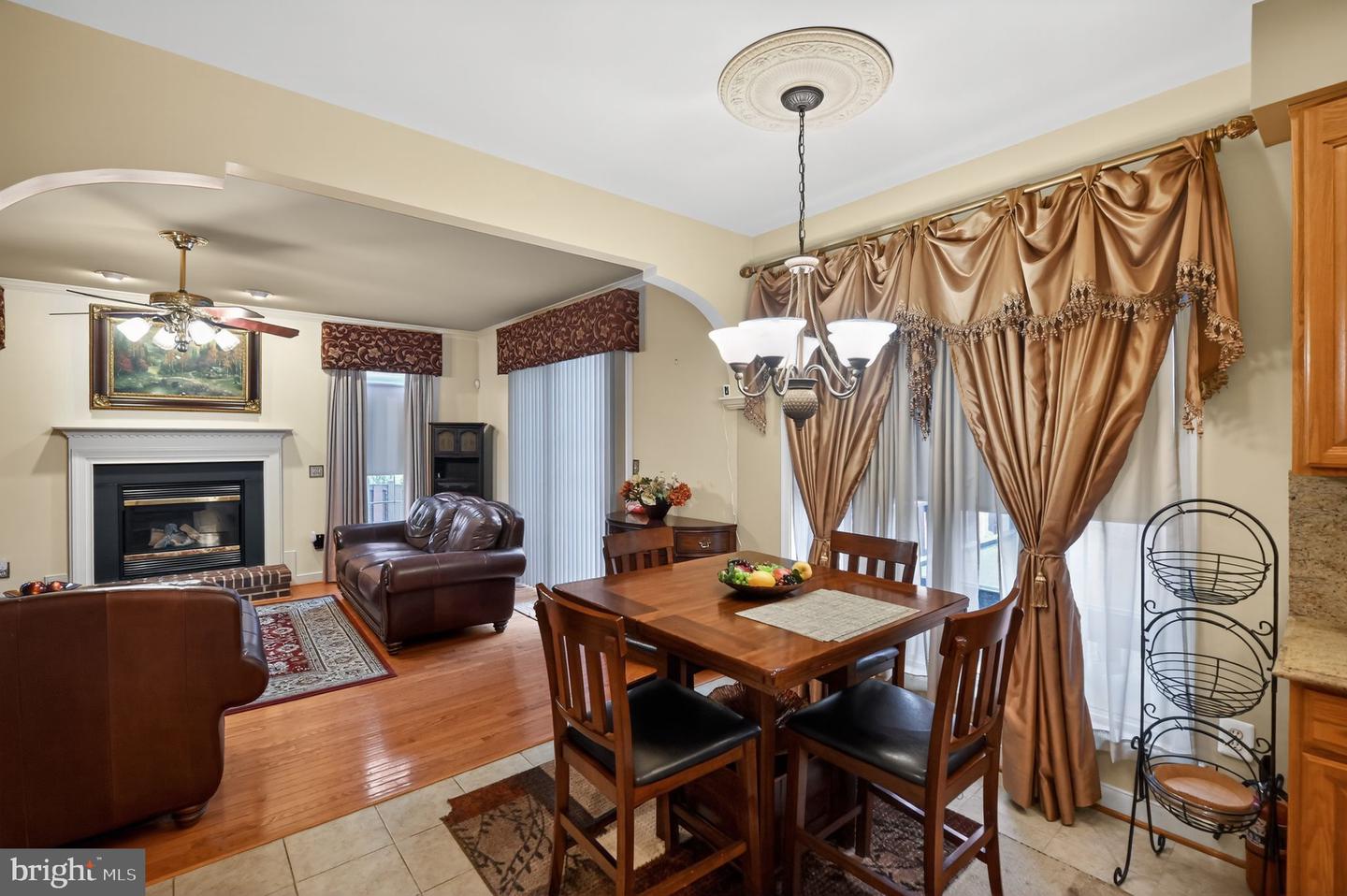 5837 RHODE ISLAND DR, WOODBRIDGE, Virginia 22193, 5 Bedrooms Bedrooms, ,3 BathroomsBathrooms,Residential,For sale,5837 RHODE ISLAND DR,VAPW2112974 MLS # VAPW2112974