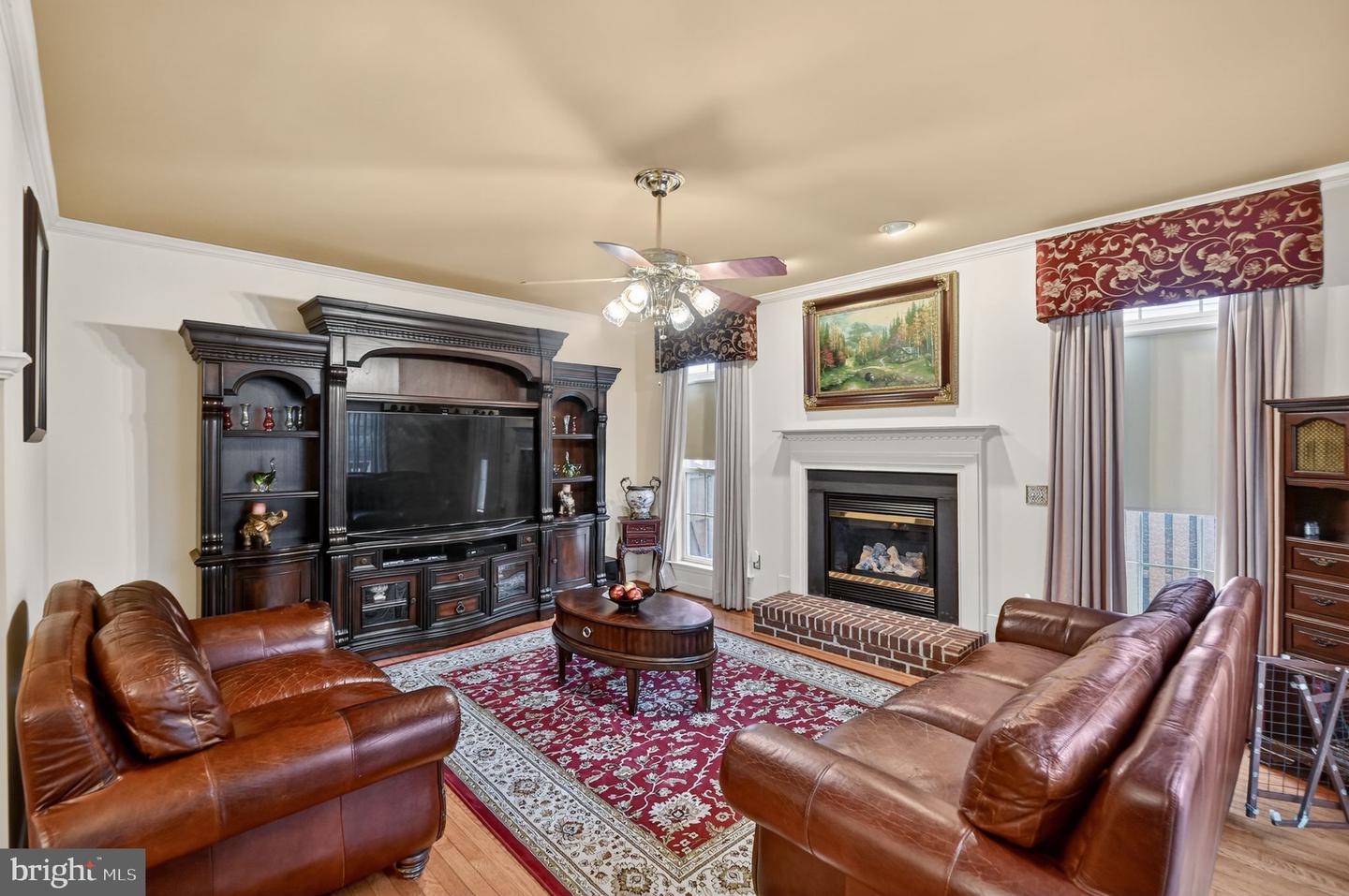 5837 RHODE ISLAND DR, WOODBRIDGE, Virginia 22193, 5 Bedrooms Bedrooms, ,3 BathroomsBathrooms,Residential,For sale,5837 RHODE ISLAND DR,VAPW2112974 MLS # VAPW2112974