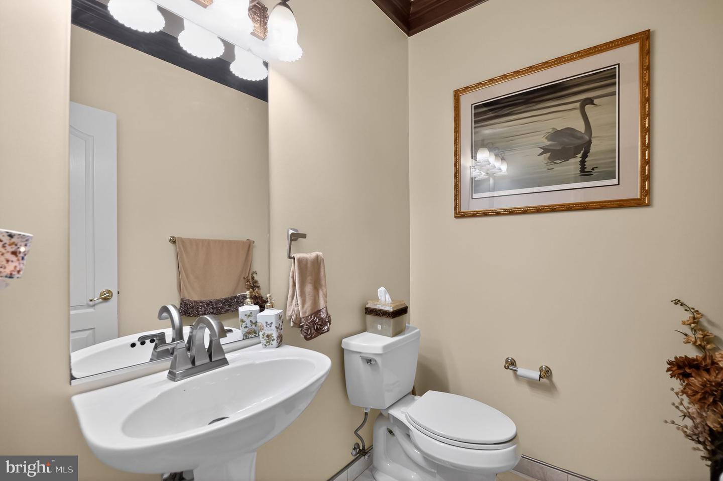 5837 RHODE ISLAND DR, WOODBRIDGE, Virginia 22193, 5 Bedrooms Bedrooms, ,3 BathroomsBathrooms,Residential,For sale,5837 RHODE ISLAND DR,VAPW2112974 MLS # VAPW2112974