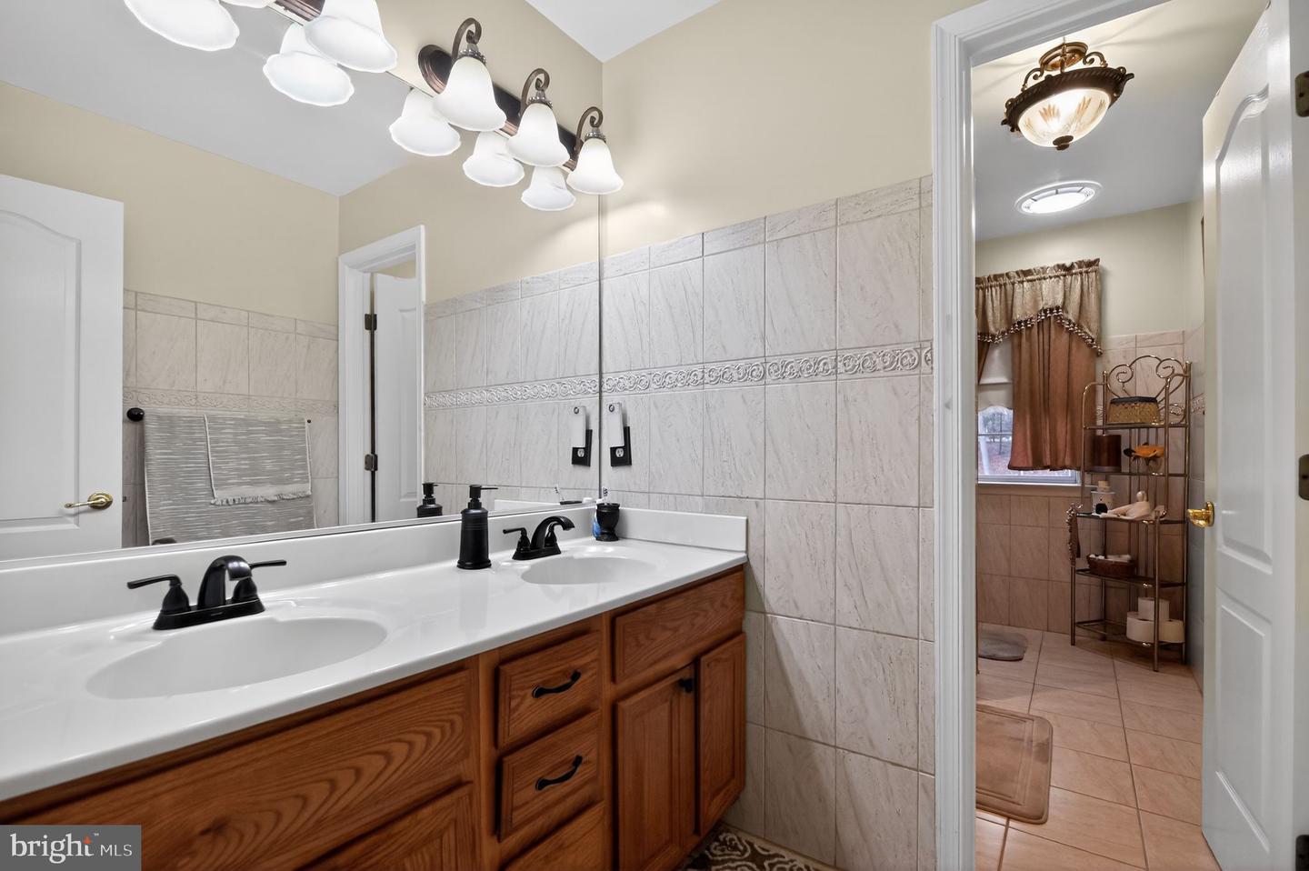 5837 RHODE ISLAND DR, WOODBRIDGE, Virginia 22193, 5 Bedrooms Bedrooms, ,3 BathroomsBathrooms,Residential,For sale,5837 RHODE ISLAND DR,VAPW2112974 MLS # VAPW2112974